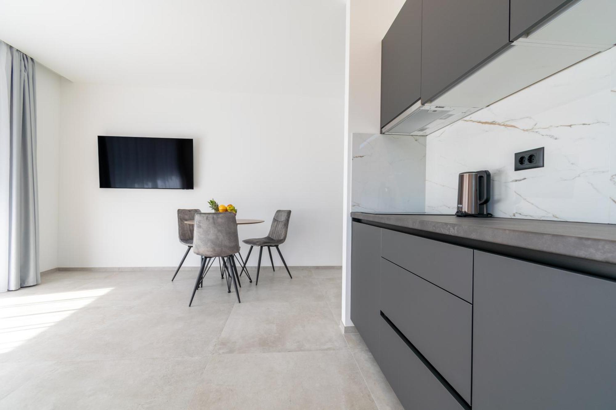 Apartmani Pino 1 Baška Voda Exterior foto